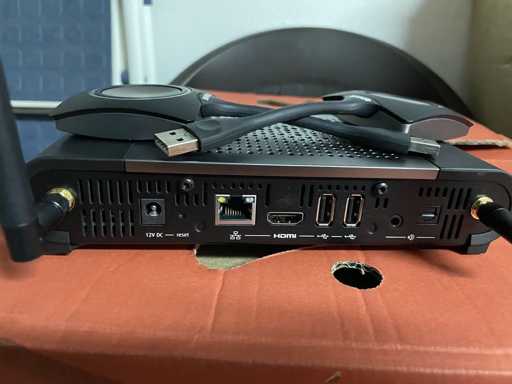 Sistema Barco Clickshare CSE-200