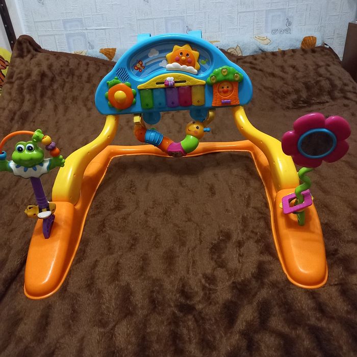 Игровой развивающий центр Huile Toys Фитнес-пианино