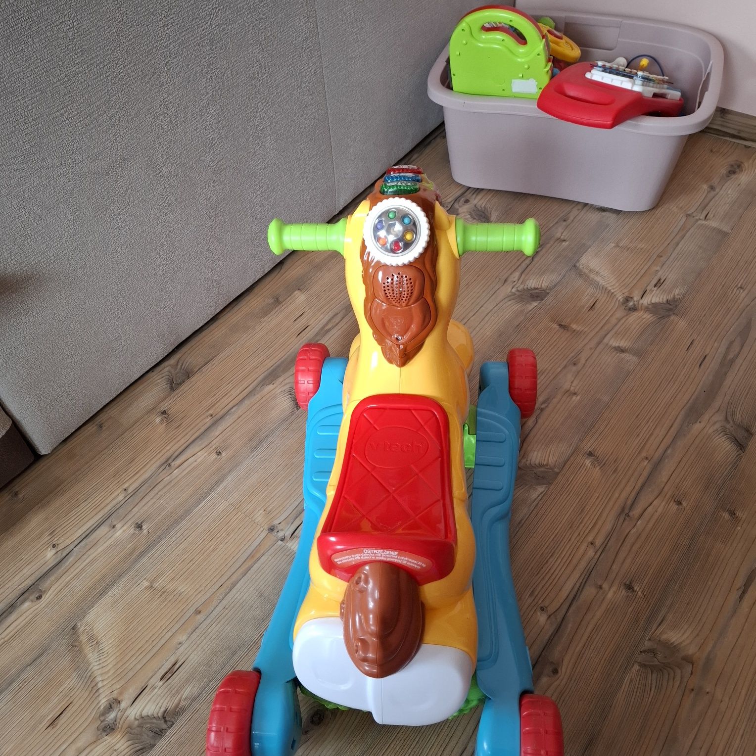 Konik na biegunach,jeździk