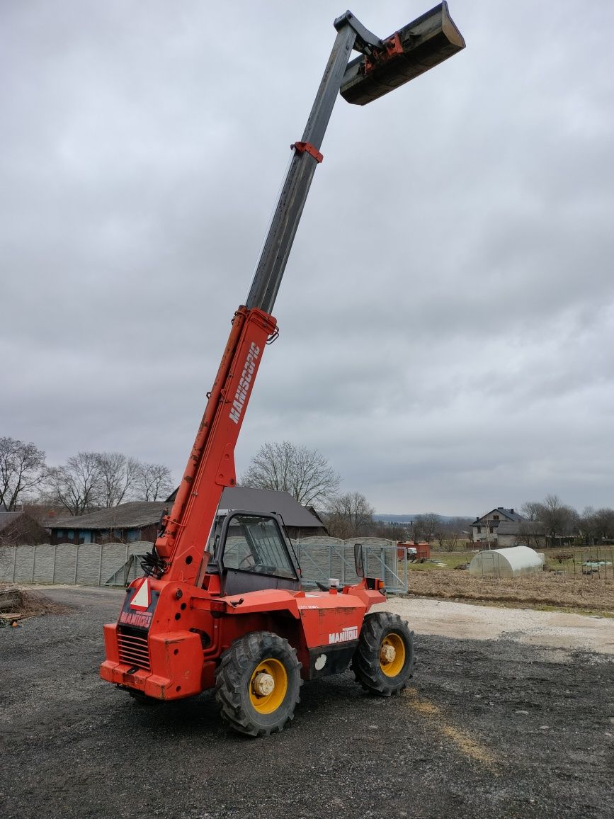 Ładowarka Atlas Ładowarka teleskopowa John Deere 3215 Manitou