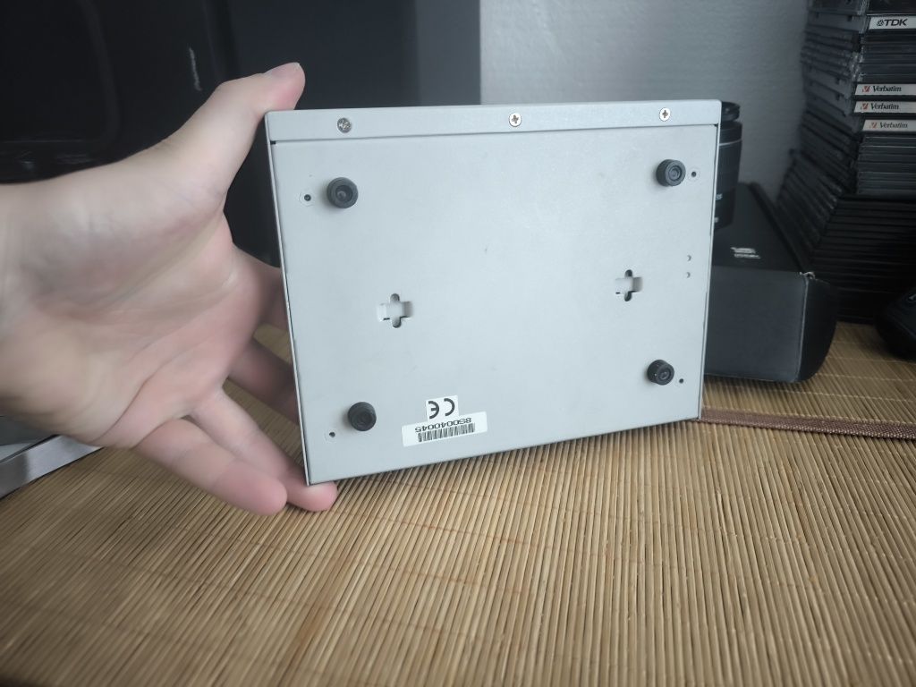 Router OvisLink FSH8S 8 Switch