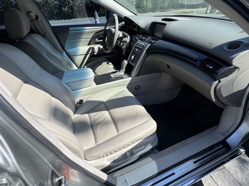 Продам Honda Legend