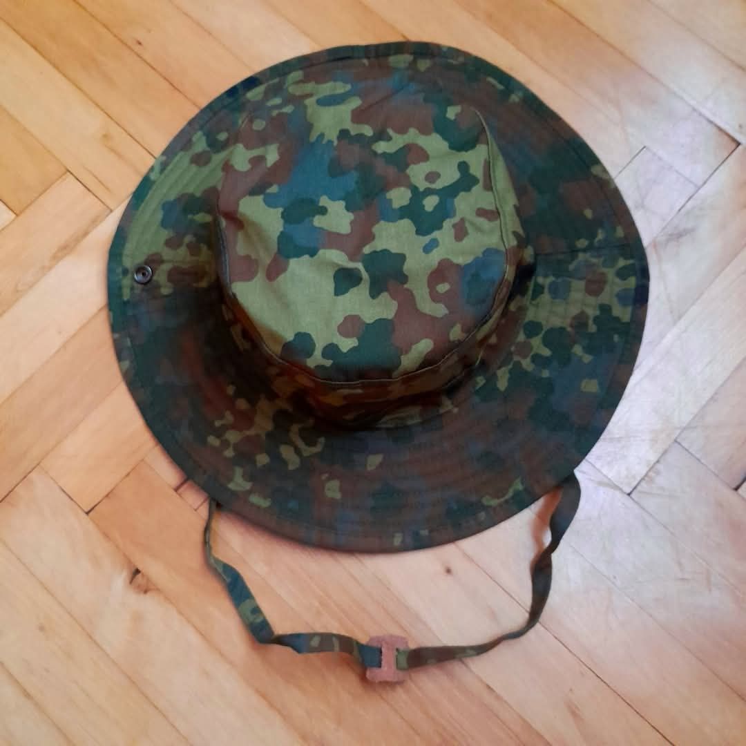 Літня  панама...