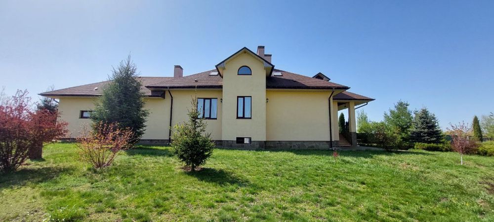 Елітний будинок з розкішним садом в Білоцерківському районі