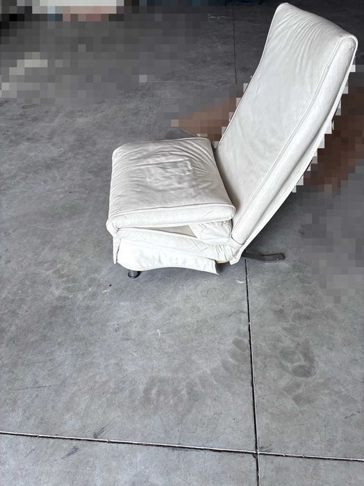 Sofá/espreguiçadeira de pele branca - Qtd. 1 Und.