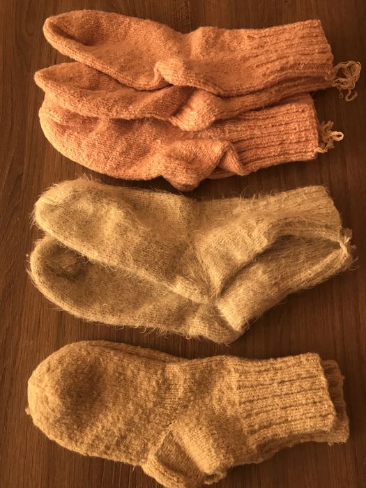 Вязаные носки теплые хорошие! Готовь сани летом…!