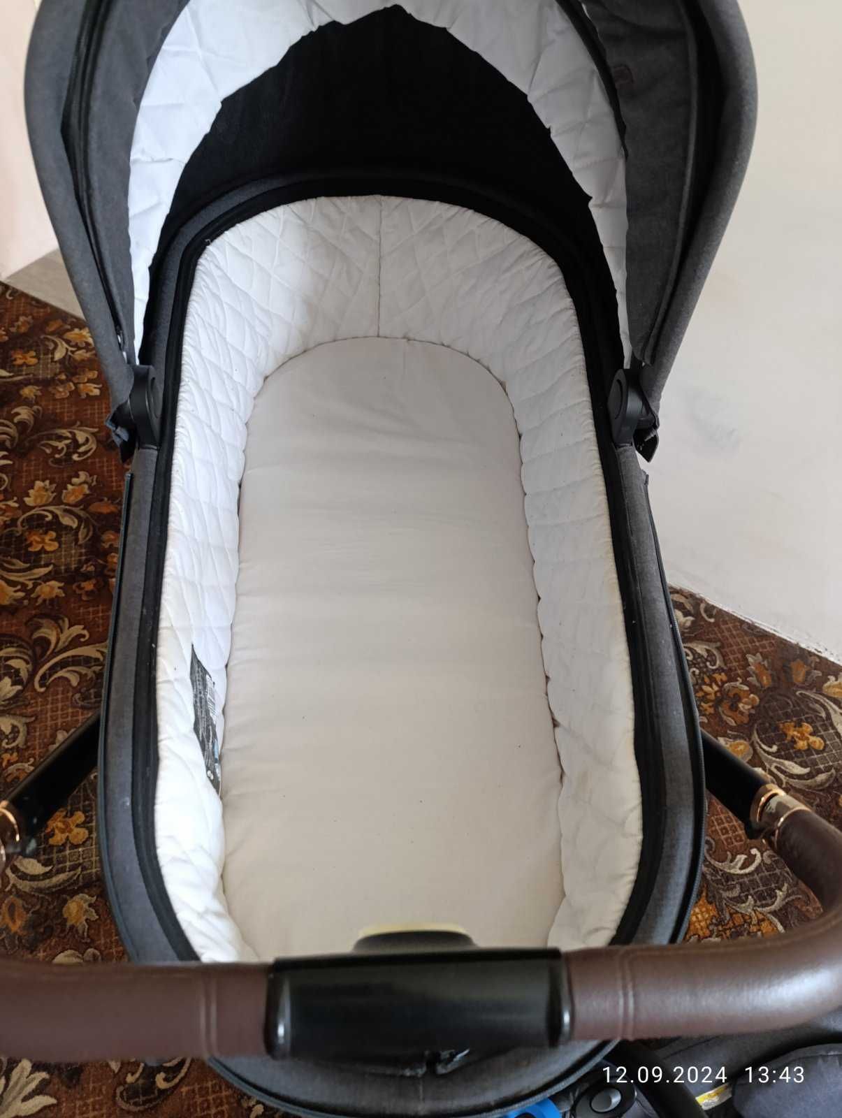 Коляска Carello Epica 3 в 1
