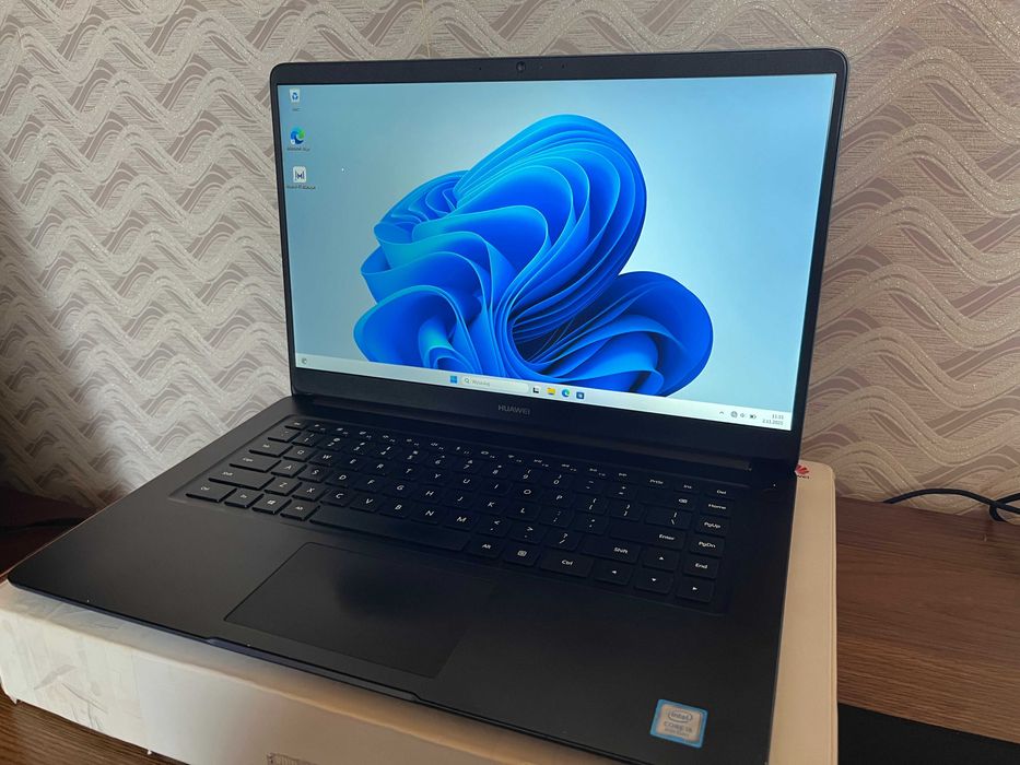 Huawei Matebook D15 I5-8250u/16GB/512GB SSD/NVIDIA MX150/WIN11