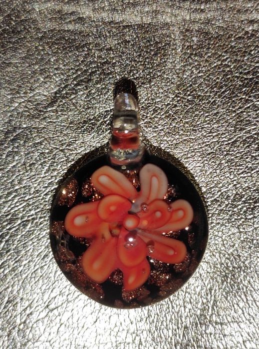 Wisiorek z kwiatem szklany Murano