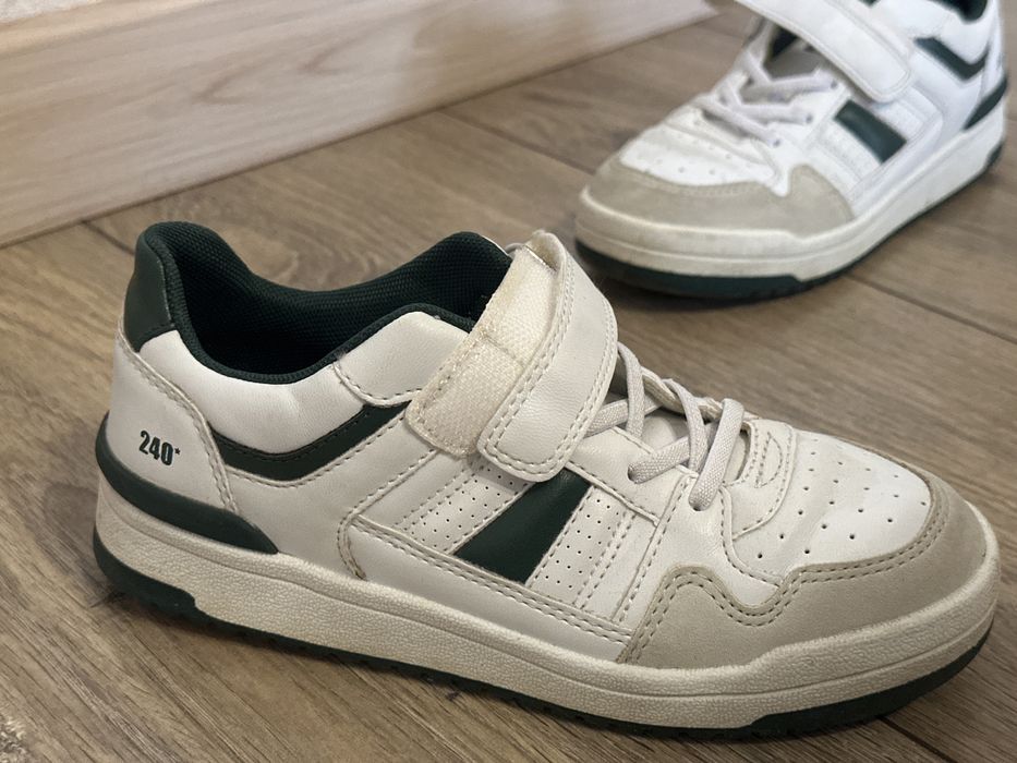 Продам стильні білі кеди Vty  на хлопчика,34р