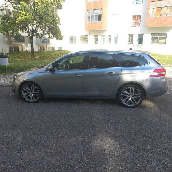 Peugeot 308 Peugeot 308 II SW 1.6 BlueHDi 120 Allure - 16