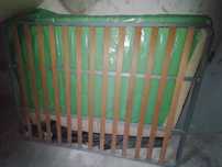 Estrado cama com rodinhas