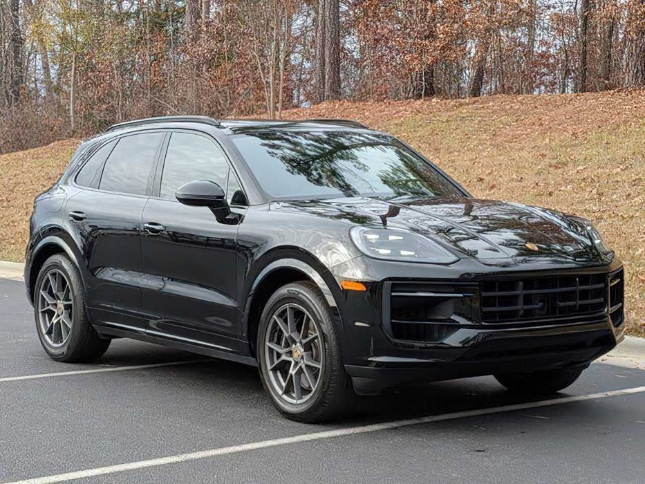 Porsche Cayenne S      2024
