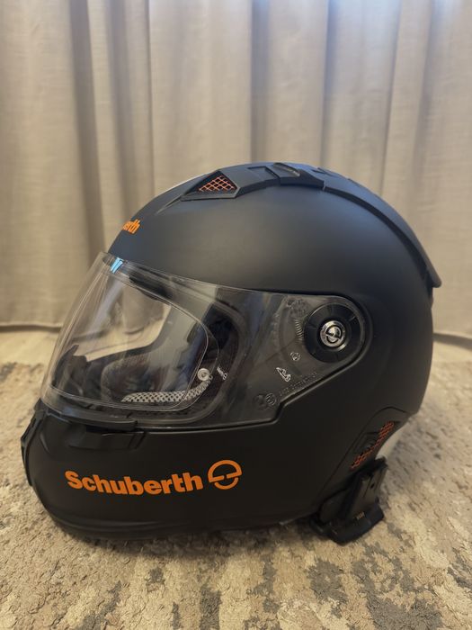 Мотошолом Schuberth SR1