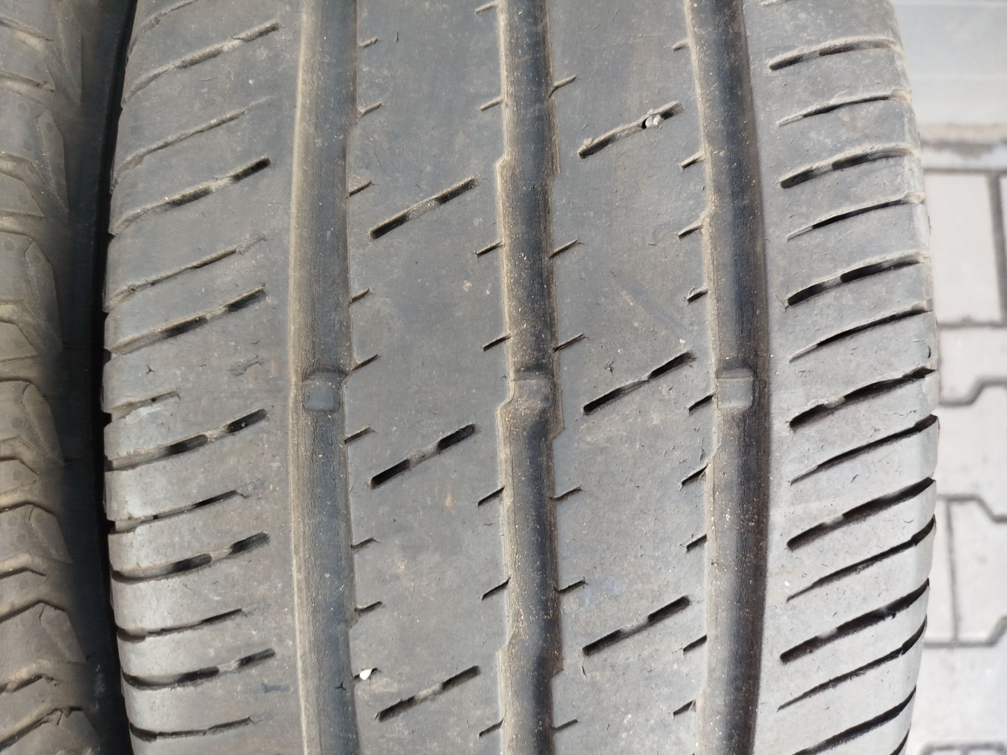 Opony letnie Continental 235/65R16C