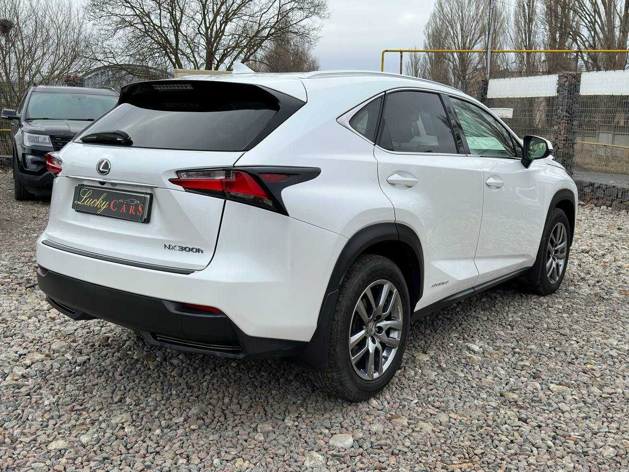 Авто Lexus NX 300Н 2014