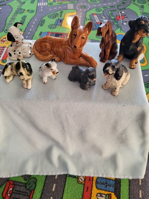 Продам фигурки собак