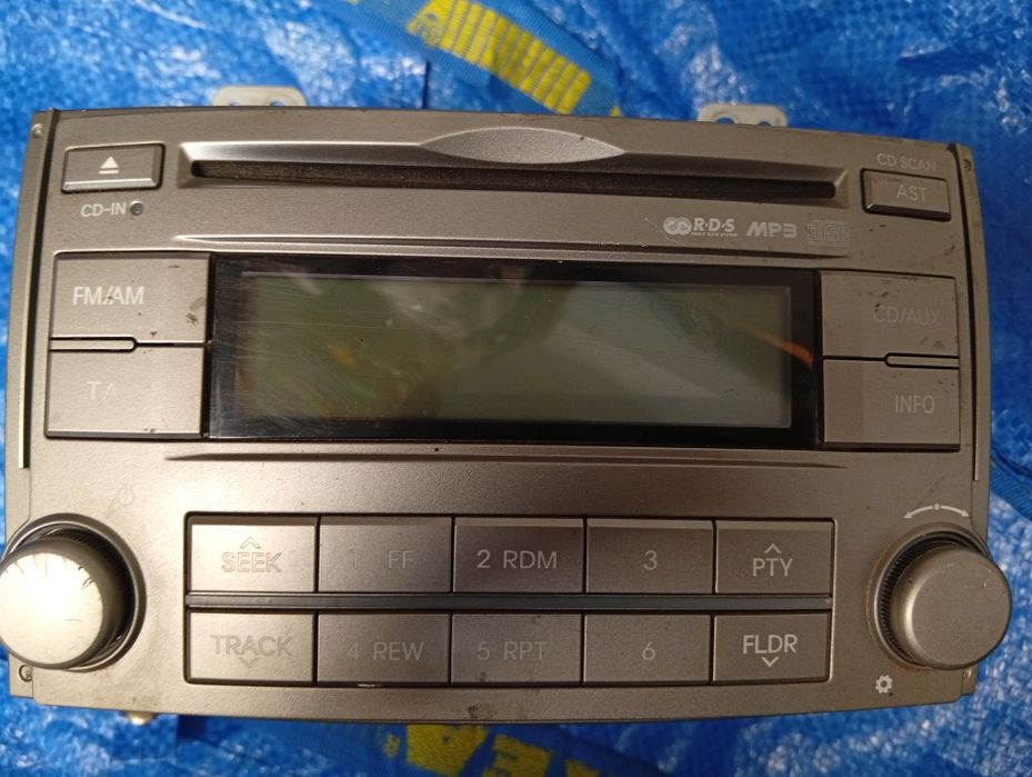 HYUNDAI i800 H1 radio CD razem z głośnikami