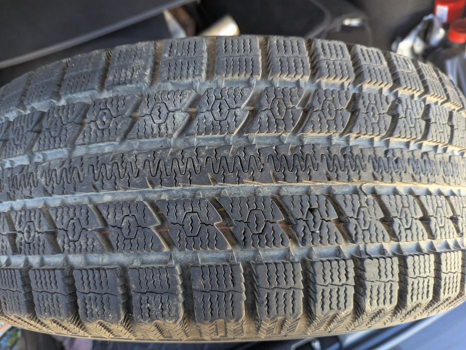 Шини TOYO 235 60 R16