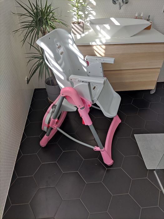 Krzesełko dziecięce składane