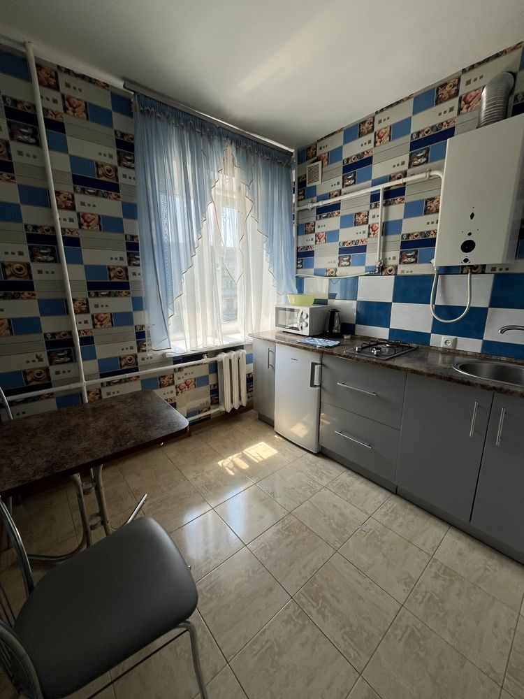 Продається 1кім квартира біля Червоного Мосту