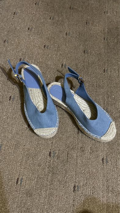 Босоніжки Stradivarius