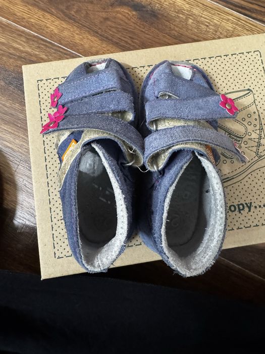 Buty ortopedyczne dziecięce r.24 – obcas Thomasa, stan dobry