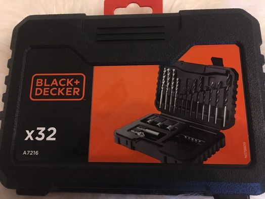 Black Decker zestaw wierteł i bitów. Nowy