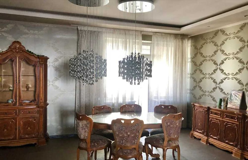 Оренда. вул. Сахарова, 80-А Новобуд Ближній центр Трирівнева. Паркінг!