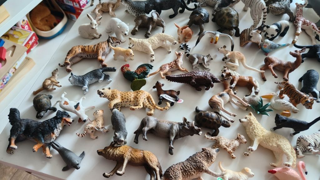 Figurki zwierząt schleich/collecta