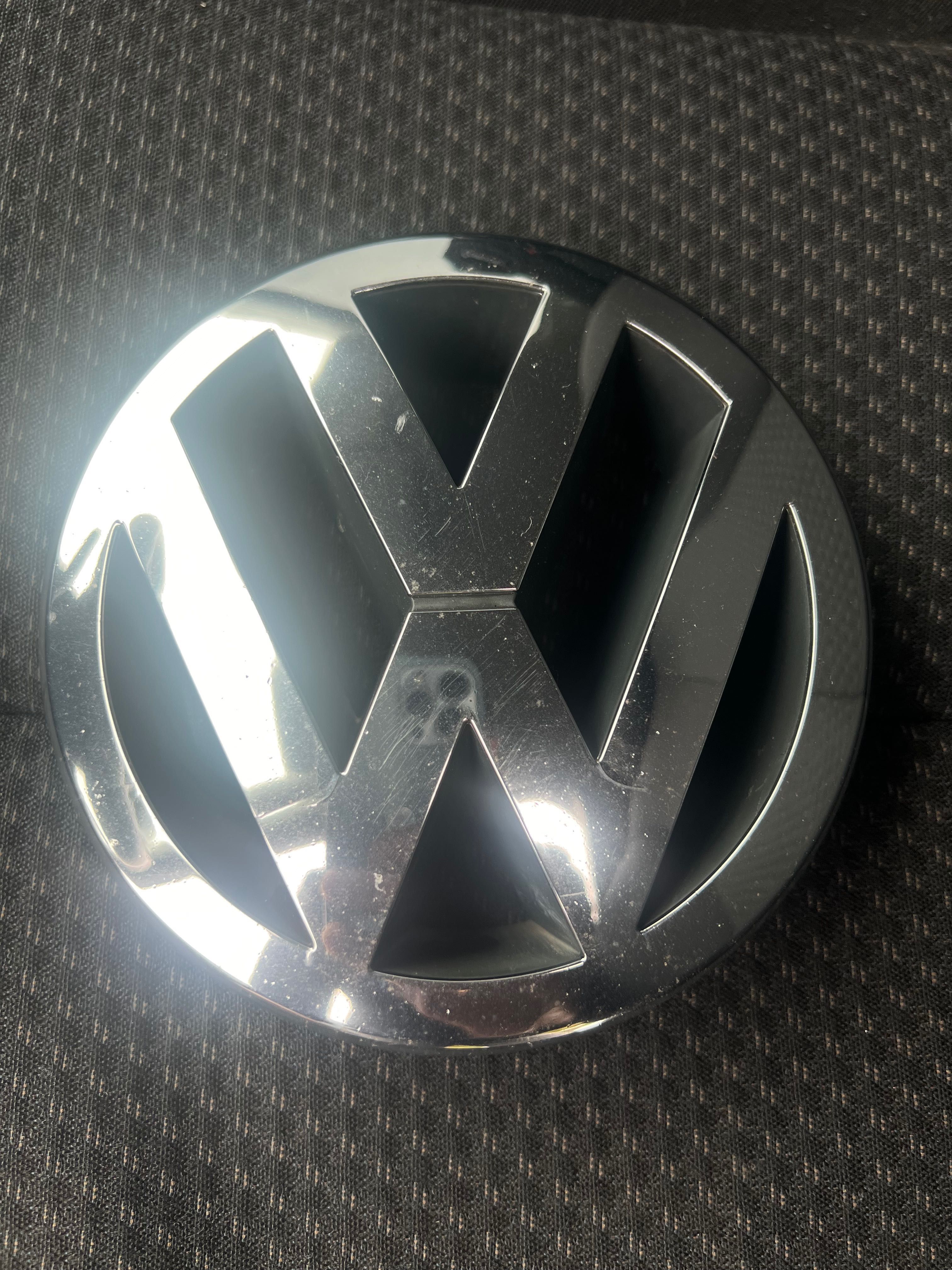 Емблема “VW” 130 mm Passat В6 05-11 Tuareg 07-10 5MO853601 3CO853601
