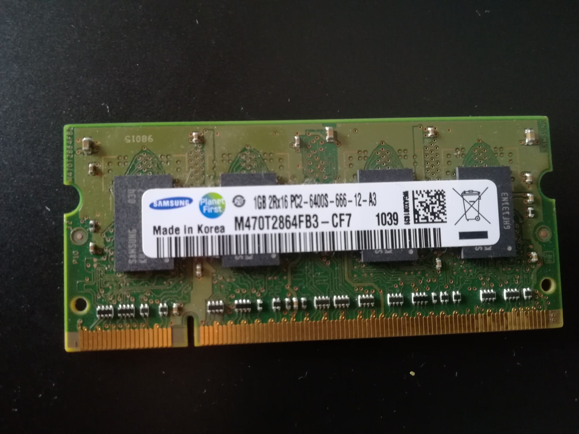 Pamięć RAM 1gb DDR2 Samsung M470T2864FB3-CF7 Kość