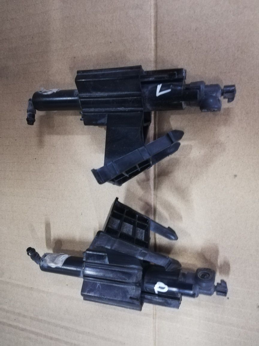 Dysza spryskiwacz xenon ksenon lamp prawa lewa Ford Focus mk3 III