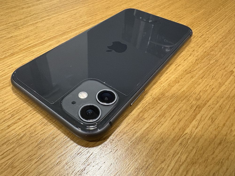 iPhone 11 64GB bardzo dobry stan