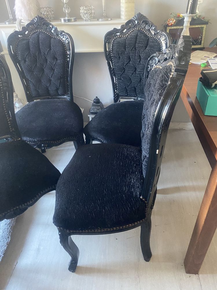 Krzesla ludwik czarne