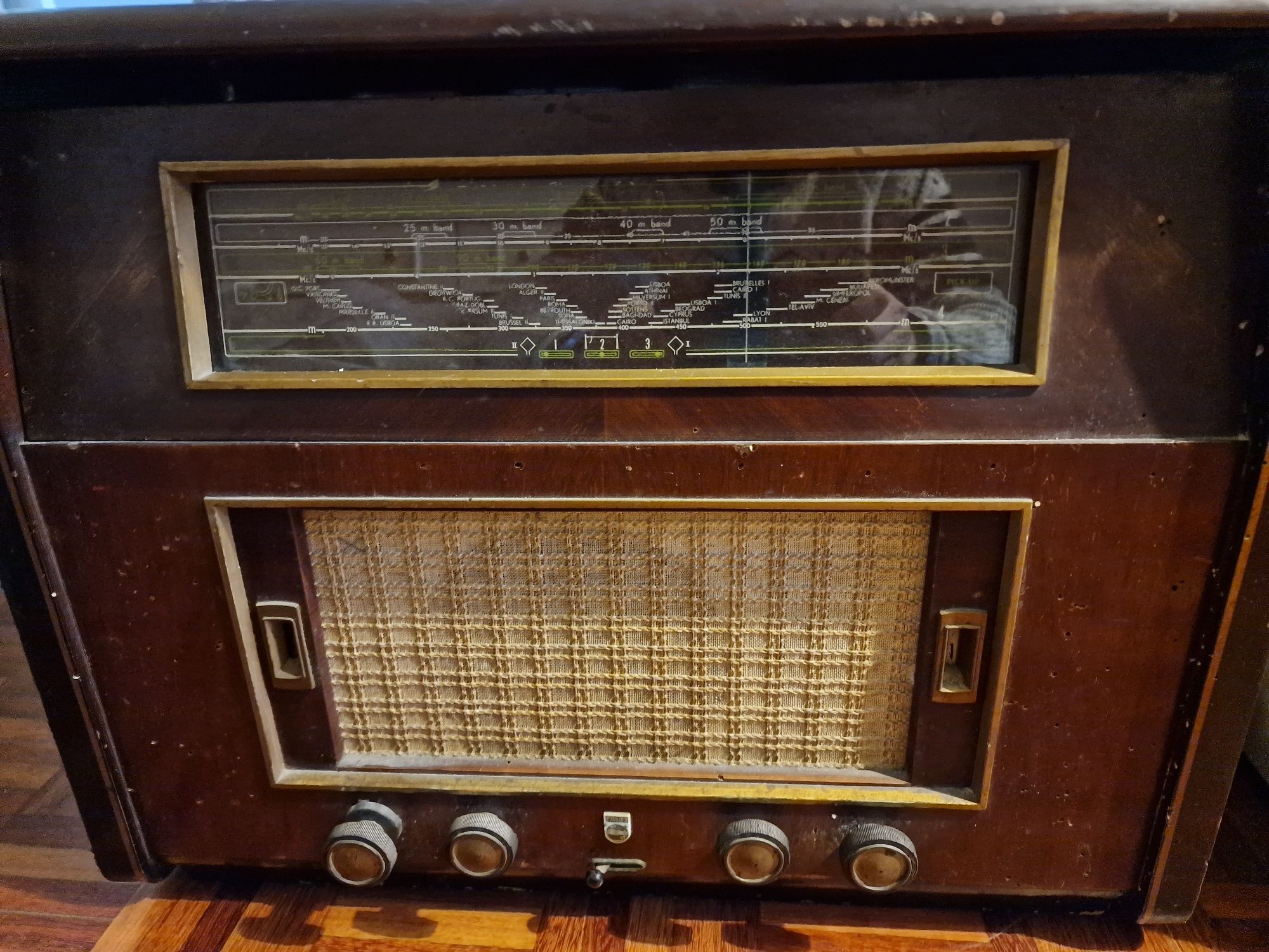 Aparelho gira-discos Philips vintage