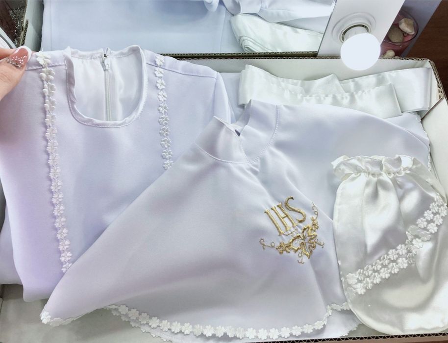 Alba komunijna 134 -140  stan idealny nie posiada żadnych wad