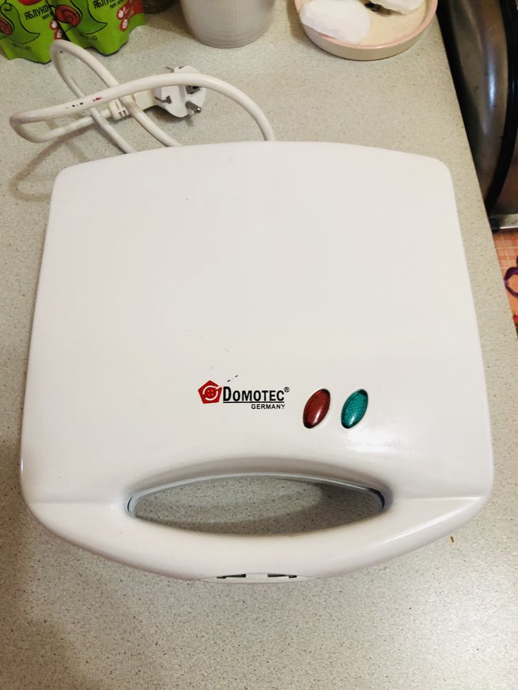 Продам сендвичниця Domotec