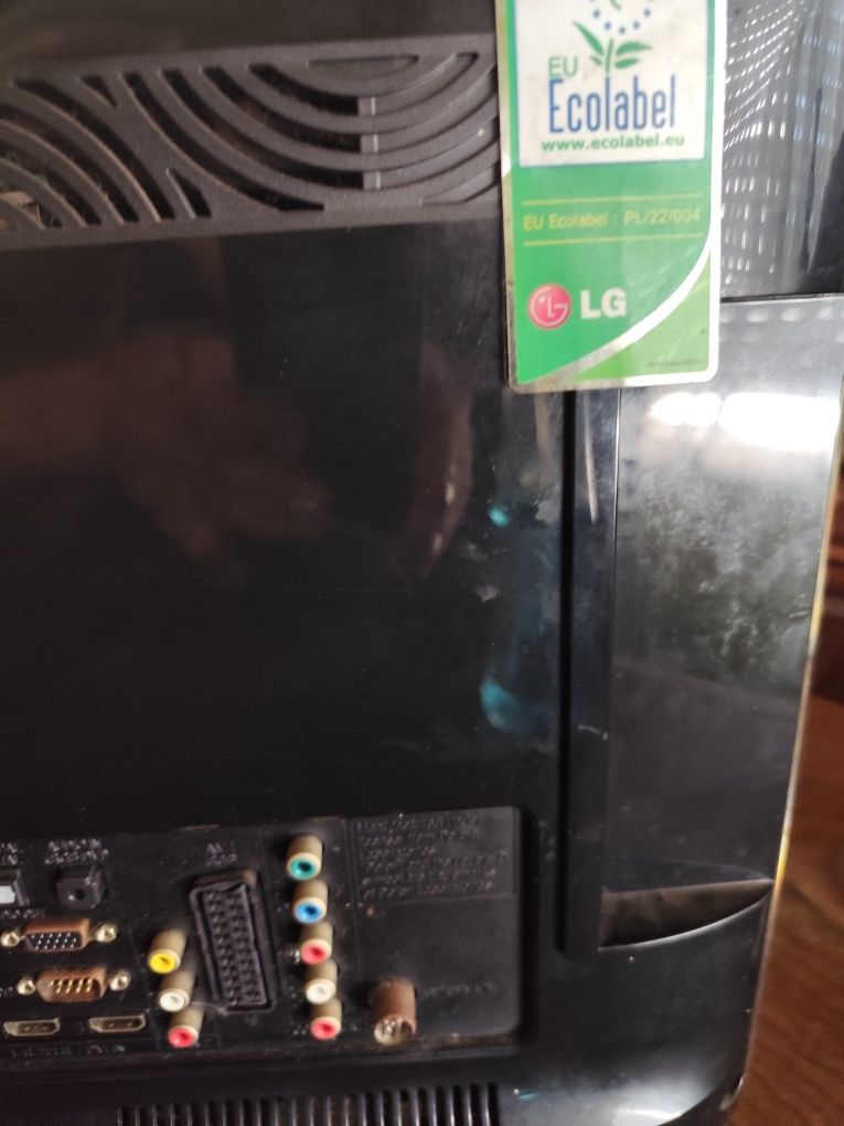 TV LG 22lv5500 avariada