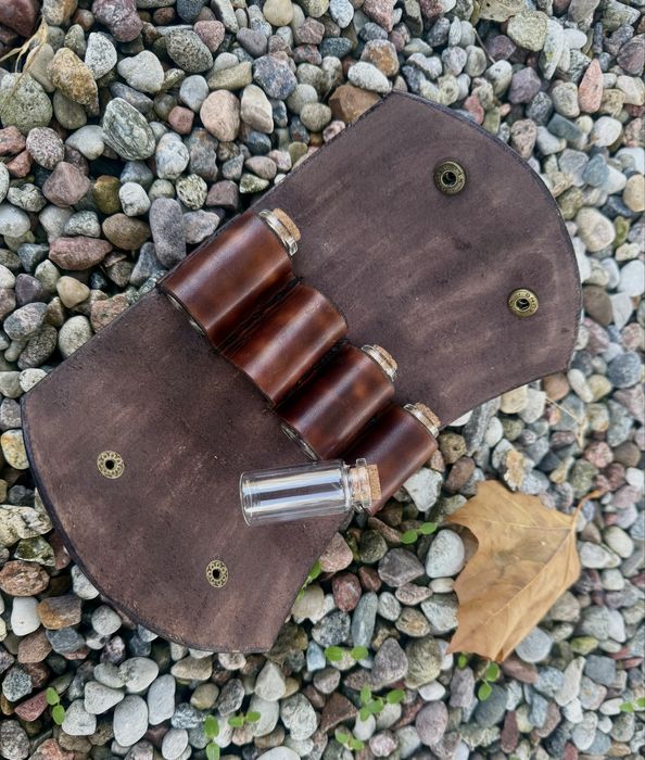 Skórzane etui na przyprawy , przyprawnik turystyczny - handmade,, edc