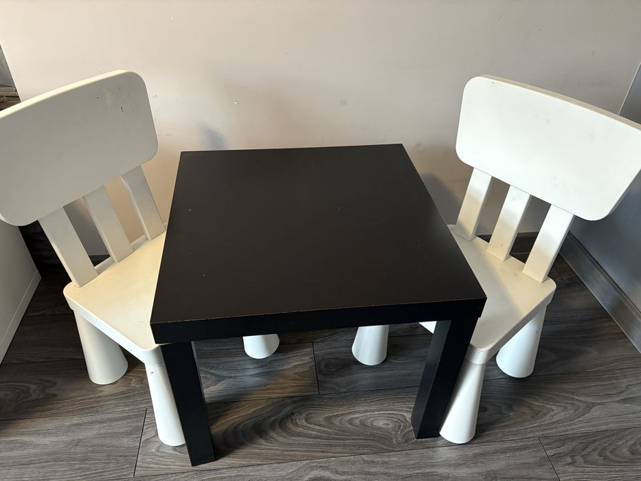 Stolik z dwoma krzeslami IKEA