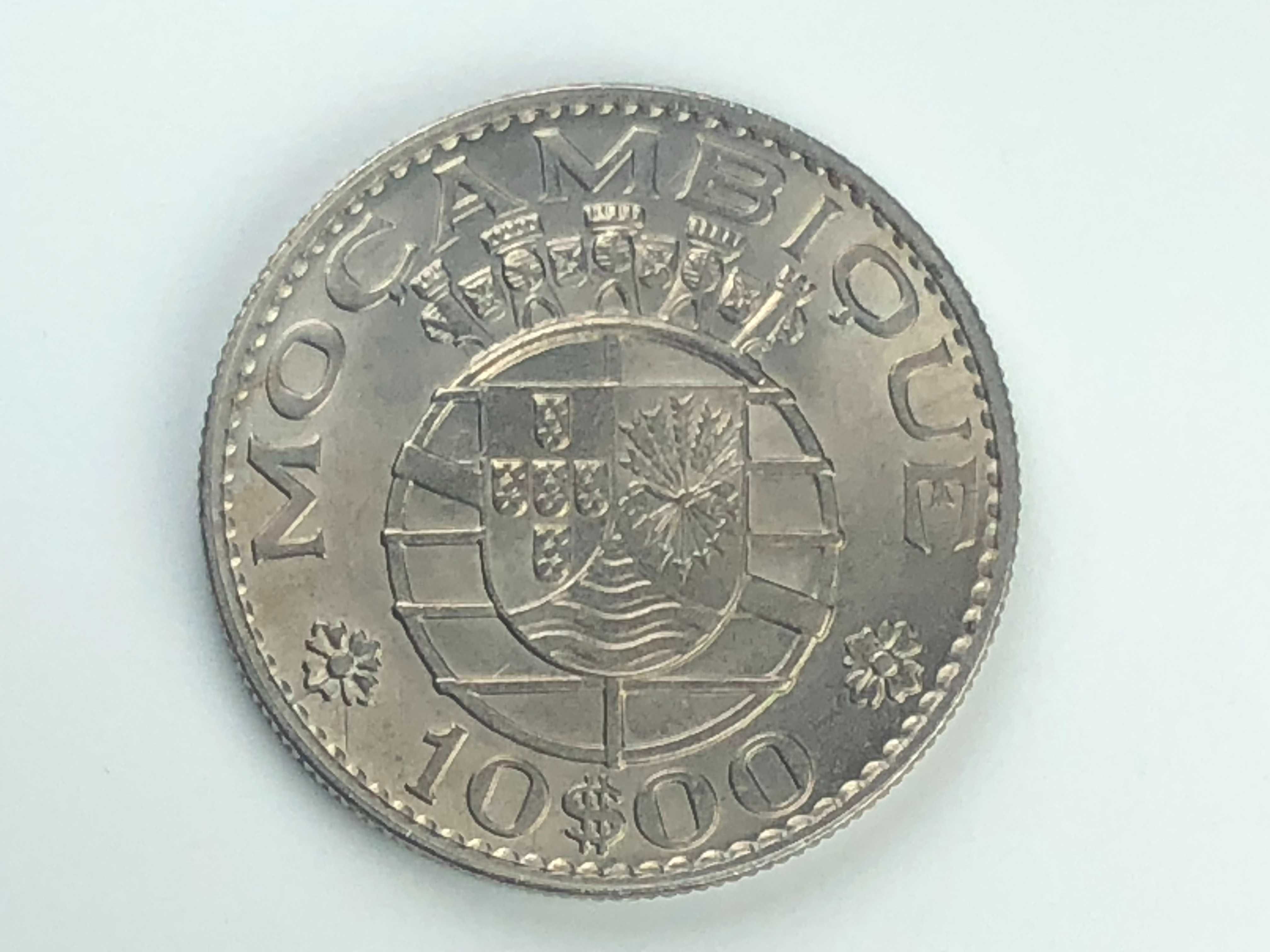 Lote 3 moedas Moçambique Prata e Niquel 10 Escudos 1954, 1970 e 1974