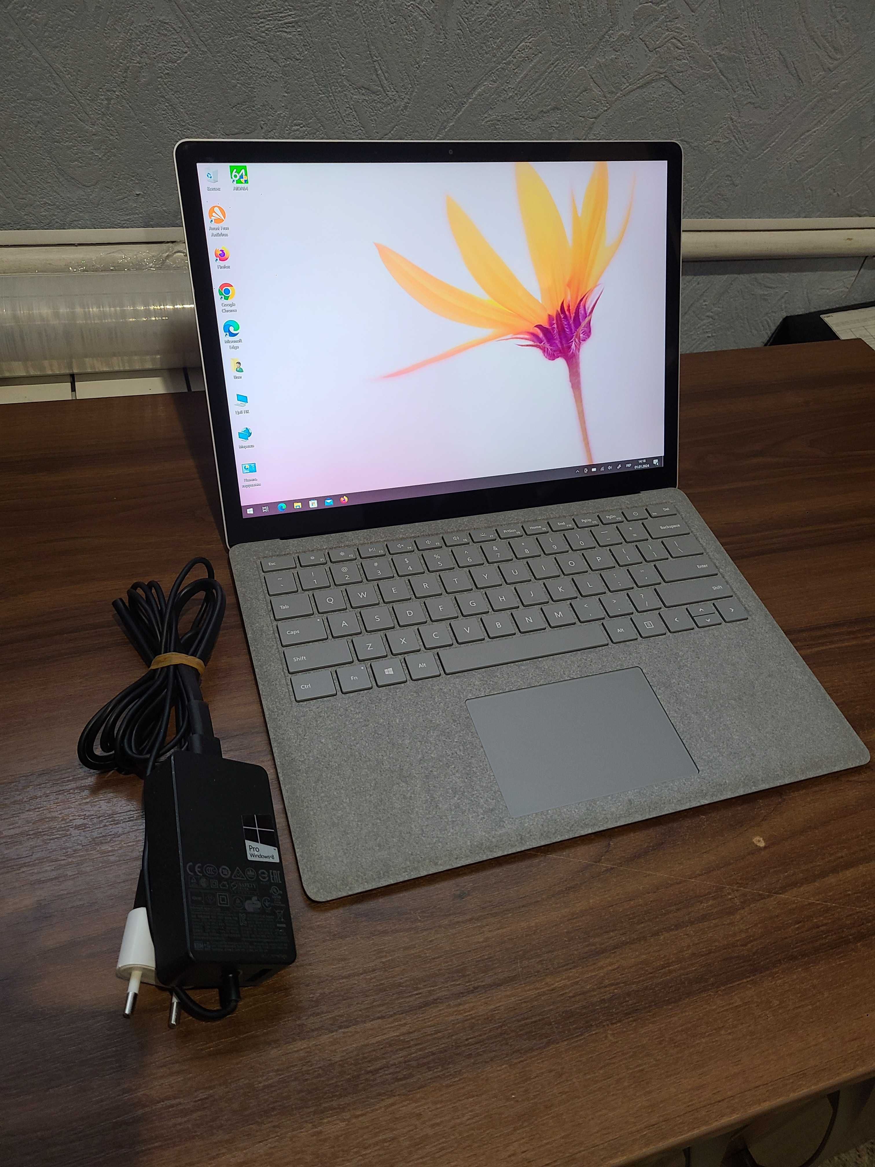 Microsoft Surface Laptop 2 13.5'' 8\256 GB i5 + українська клавіатура