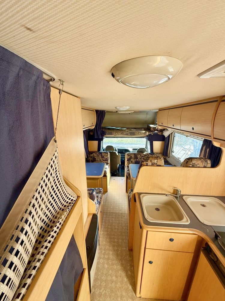 Autocaravana Ford Challenger - ano 2000 2.5TD