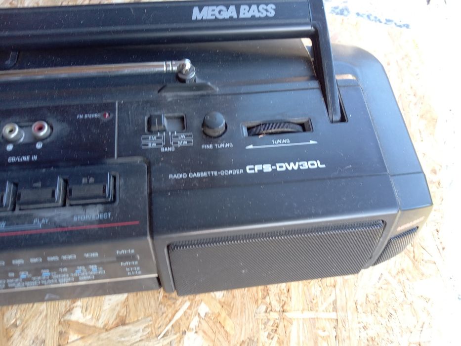 Radiomagnetofon Sony cfs-dw30l Boombox z subwooferem