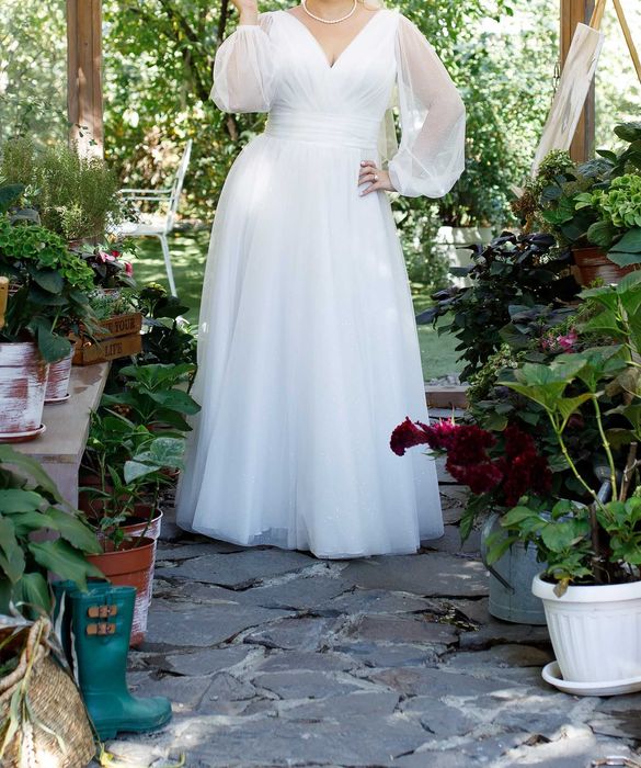 Вишукана весільна сукня