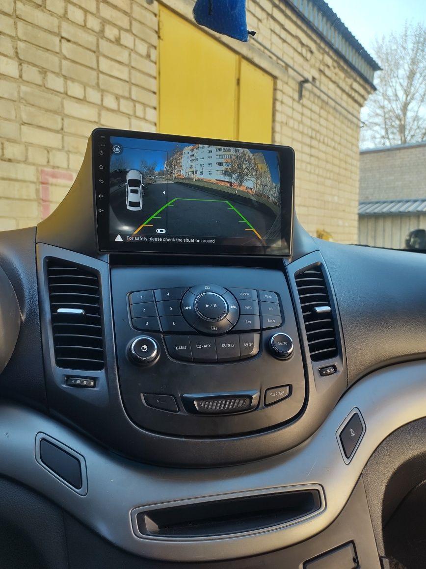 Chevrolet Orlando 4/64+cam Sony+car play/android auto