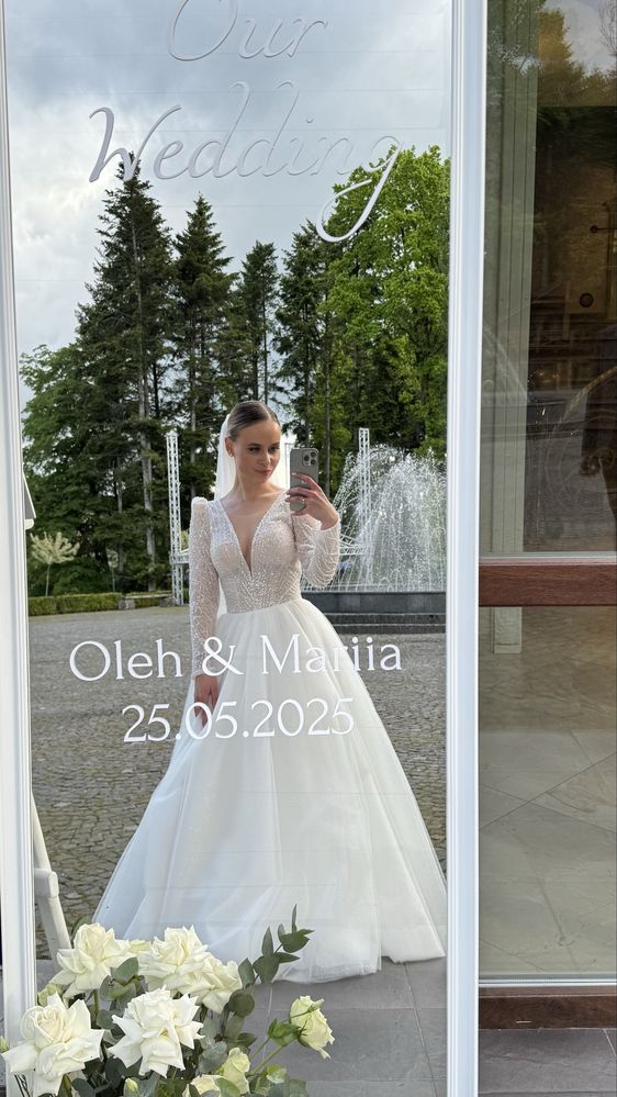 Весільна сукня…..