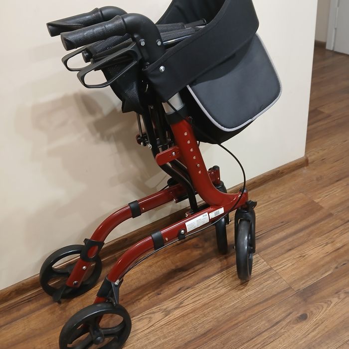 Chodzik firmy Rehafund