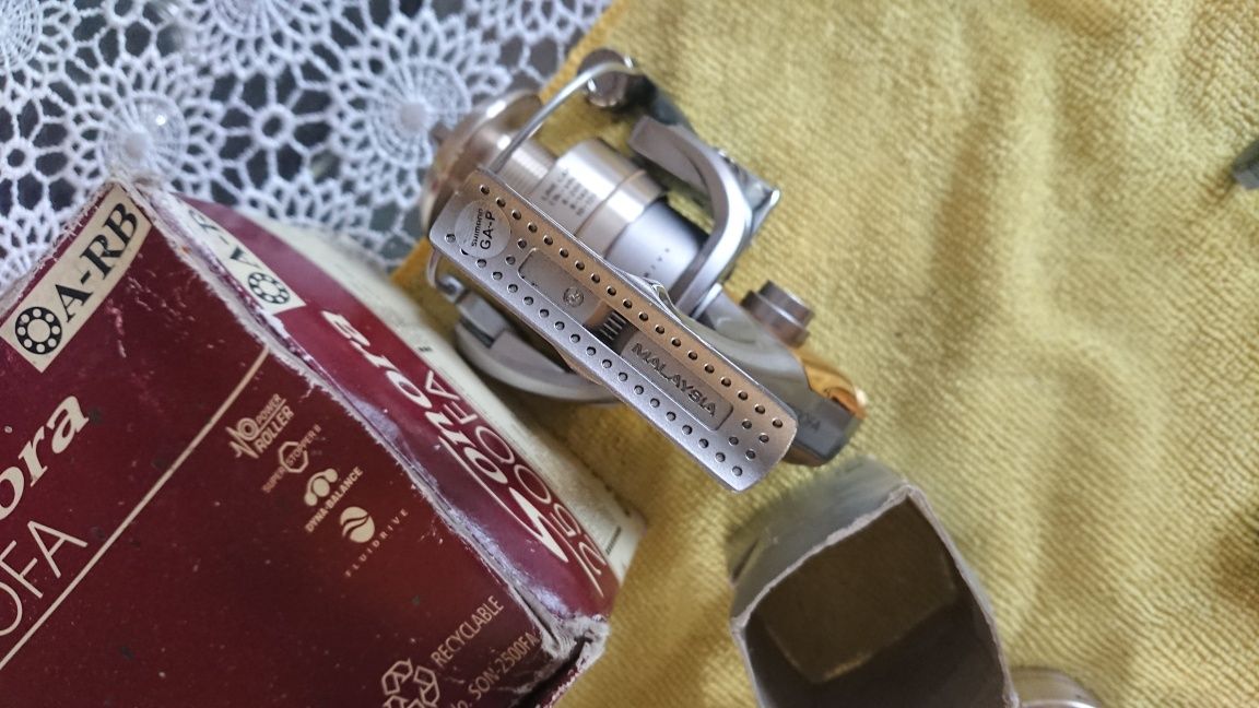 Kołowrotek Shimano Sonora 2500FA, komplet fabryczny